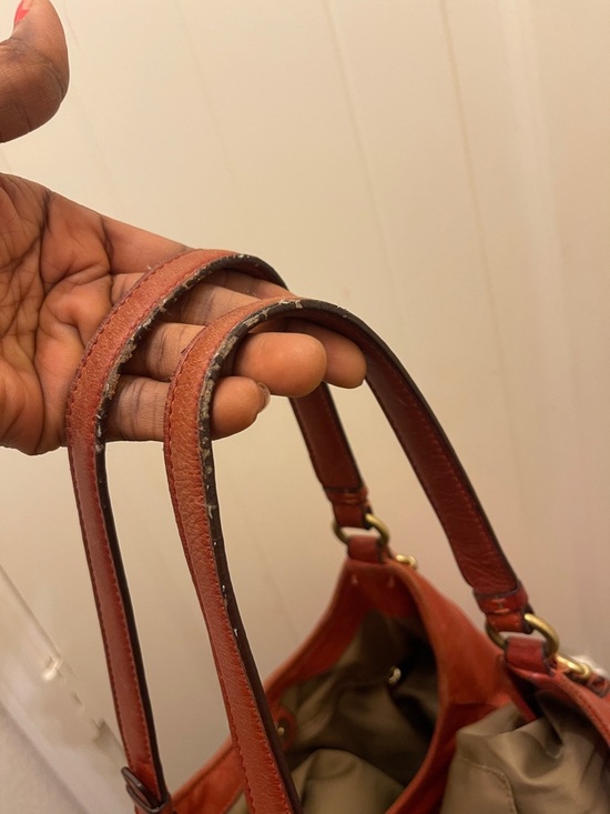 Coach, please check all picture of condition - Picture 17 of 17